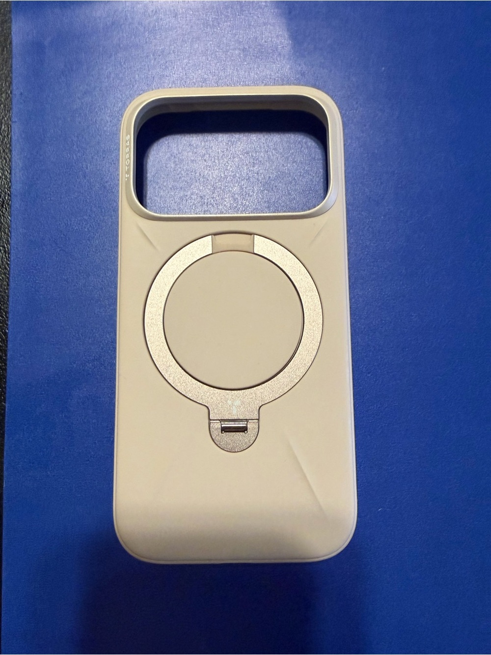 Torras iPhone 17 Pro - Beige Magnetic Case with Stand